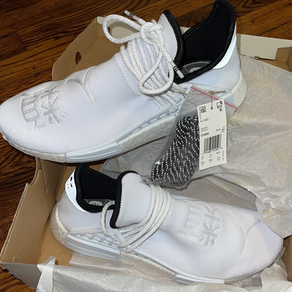 COPY - Pharrell Williams human race NMD